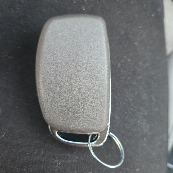 NEW Vehicle Key Fob 2017 Hyundai Elantra Never Programmed Car - Picture 3 of 3